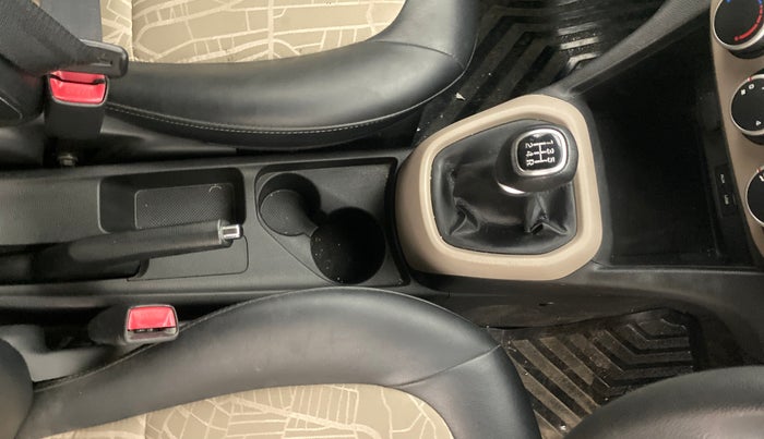 2019 Hyundai Grand i10 SPORTZ 1.2 KAPPA VTVT, Petrol, Manual, 56,352 km, Gear Lever