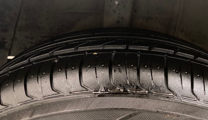 2019 Hyundai Grand i10 SPORTZ 1.2 KAPPA VTVT, Petrol, Manual, 56,352 km, Right Rear Tyre Tread