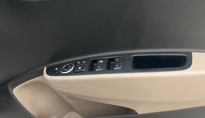 2019 Hyundai Grand i10 SPORTZ 1.2 KAPPA VTVT, Petrol, Manual, 56,352 km, Driver Side Door Panels Control