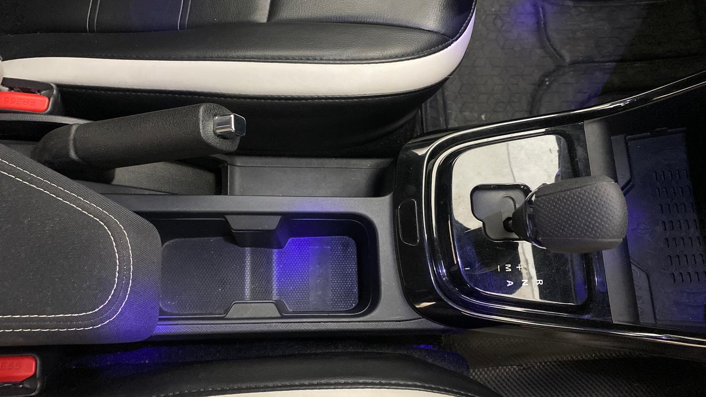2024 Tata PUNCH Creative Plus AMT, Petrol, Automatic, 20,797 km, Gear Lever