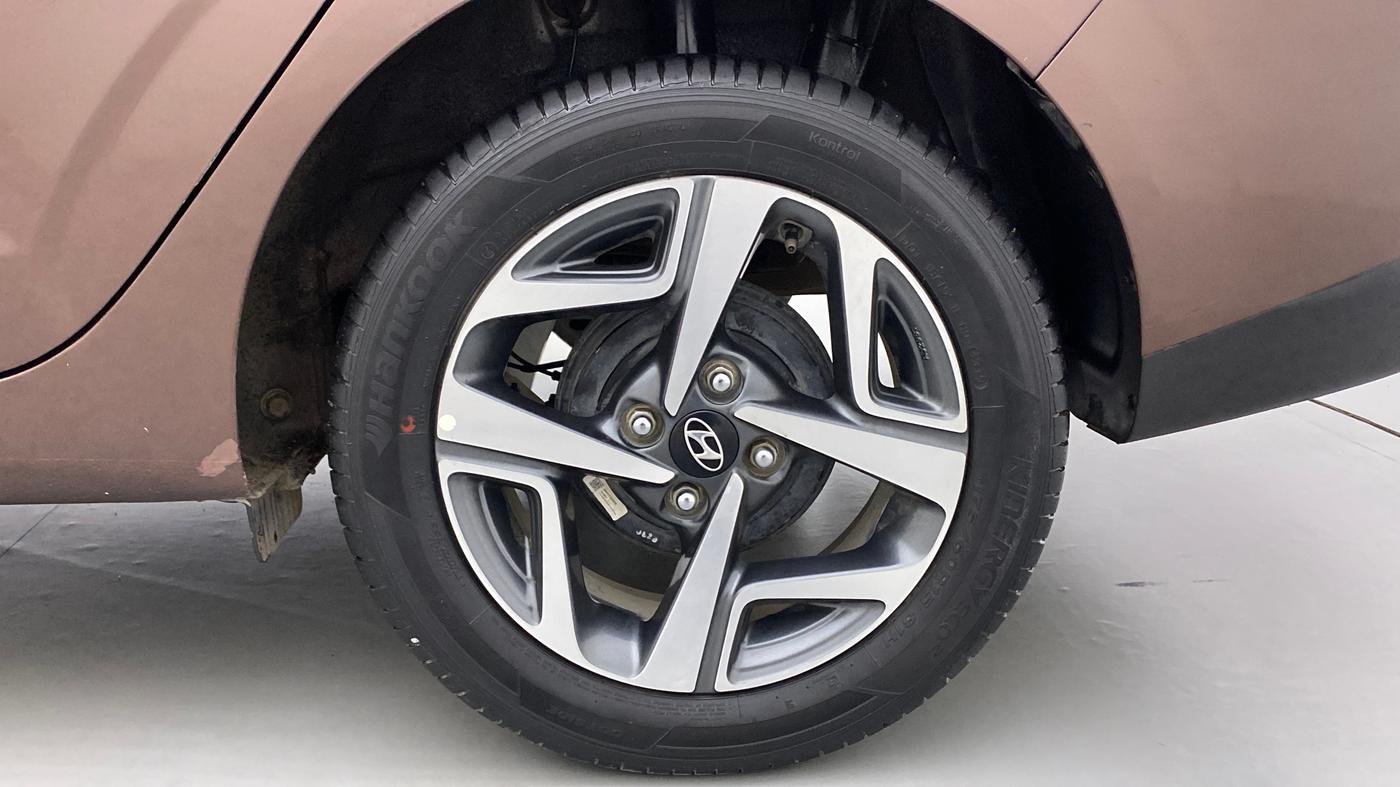 2020 Hyundai AURA SX 1.2 (O), Petrol, Manual, 30,559 km, Left Rear Wheel