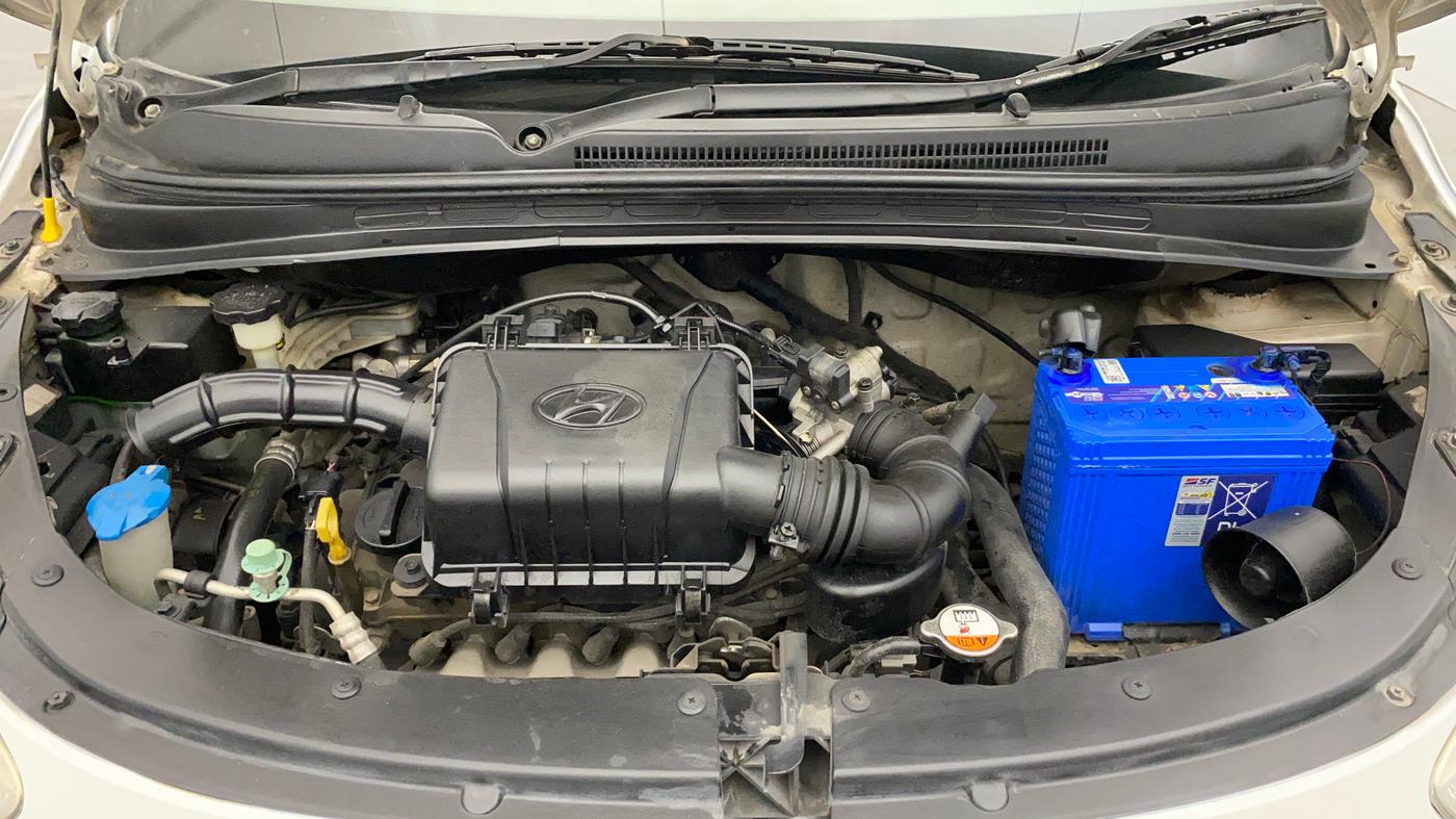 2015 Hyundai i10 MAGNA 1.1, Petrol, Manual, 33,543 km, Engine View