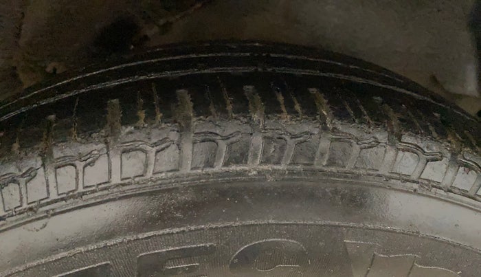 2015 Hyundai i10 MAGNA 1.1, Petrol, Manual, 33,554 km, Left Rear Tyre Tread