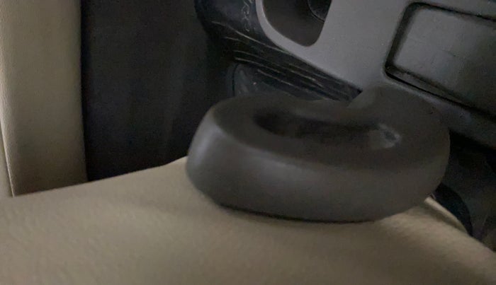 2015 Hyundai i10 MAGNA 1.1, Petrol, Manual, 33,554 km, Driver Side Adjustment Panel