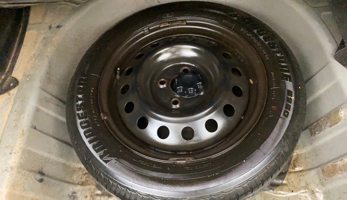 2013 Toyota Etios G, Petrol, Manual, 1,29,814 km, Spare Tyre