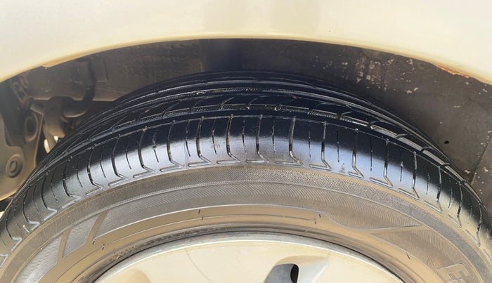 2015 Maruti Celerio VXI, Petrol, Manual, 1,12,464 km, Right Rear Tyre Tread