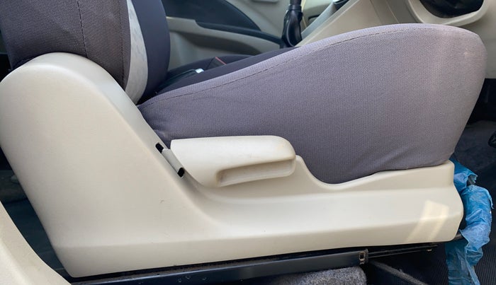 2015 Maruti Celerio VXI, Petrol, Manual, 1,12,464 km, Driver Side Adjustment Panel