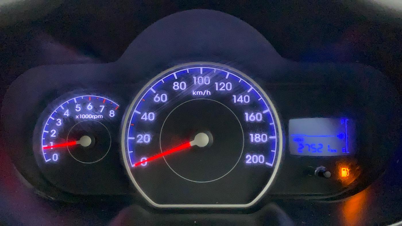 2015 Hyundai i10 SPORTZ 1.1, Petrol, Manual, 27,618 km, Odometer Image