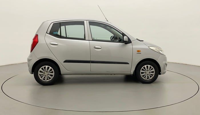 2015 Hyundai i10 SPORTZ 1.1, Petrol, Manual, 27,618 km, Right Side View