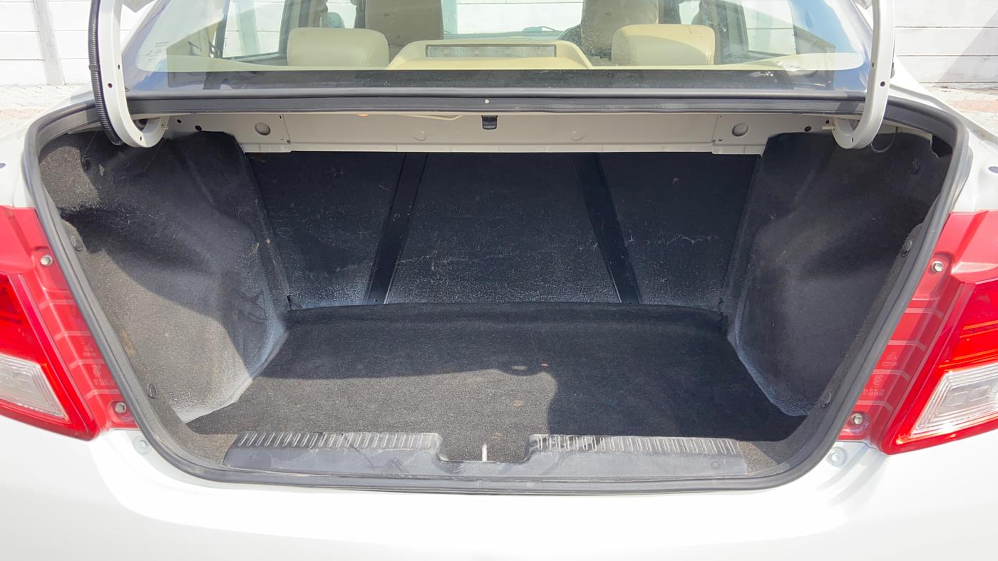 2019 Maruti Dzire VDI, Diesel, Manual, 1,15,270 km, Boot Inside