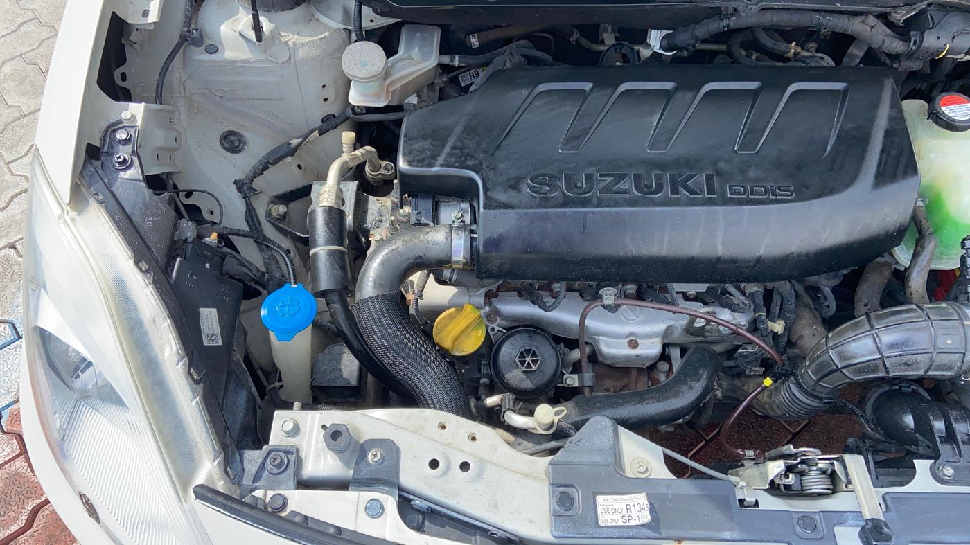 2019 Maruti Dzire VDI, Diesel, Manual, 1,15,270 km, Engine View - Left