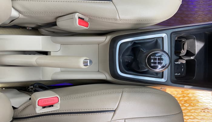 2019 Maruti Dzire VDI, Diesel, Manual, 1,15,112 km, Gear Lever