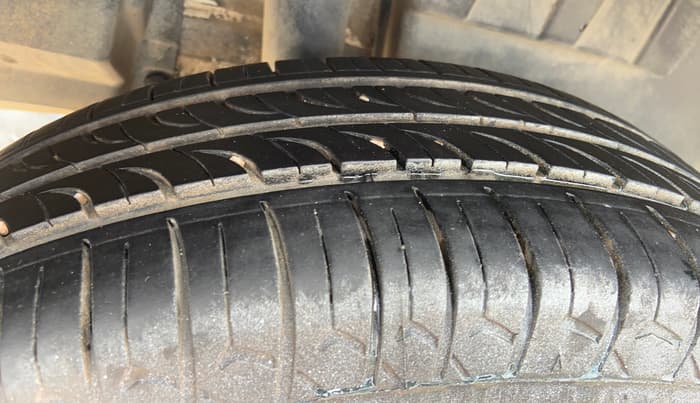 2019 Maruti Dzire VDI, Diesel, Manual, 1,15,112 km, Right Rear Tyre Tread