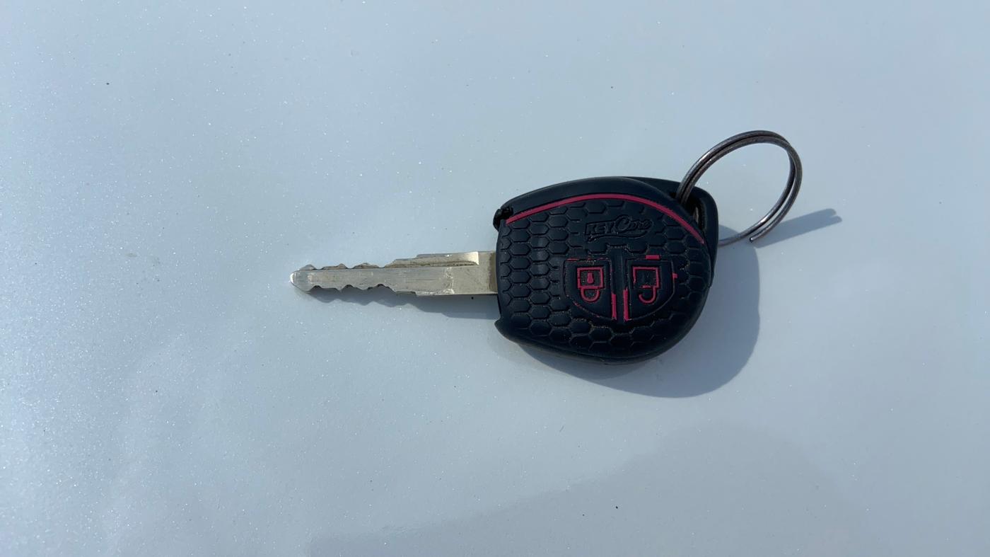 2019 Maruti Dzire VDI, Diesel, Manual, 1,15,270 km, Key Close Up
