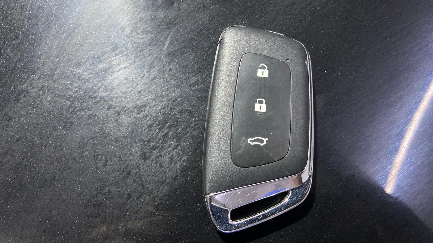 2021 MG HECTOR PLUS SHARP 1.5 PETROL TURBO CVT 6-STR, Petrol, Automatic, 41,127 km, Key Close Up