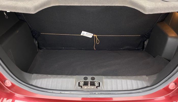 2017 Ford New Figo 1.2 TITANIUM, Petrol, Manual, 31,105 km, Boot Inside View