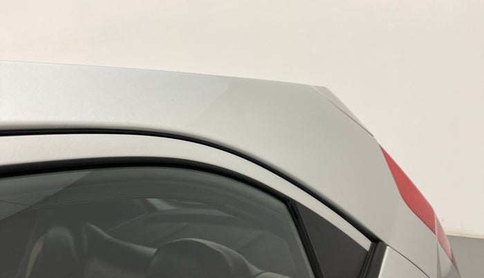 2015 Hyundai Eon 1.0 MAGNA +, Petrol, Manual, 84,776 km, Left C pillar - Slightly dented
