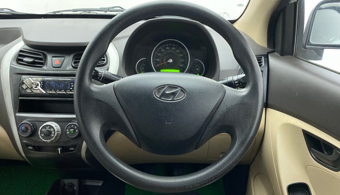 2015 Hyundai Eon 1.0 MAGNA +, Petrol, Manual, 84,776 km, Steering Wheel Close Up