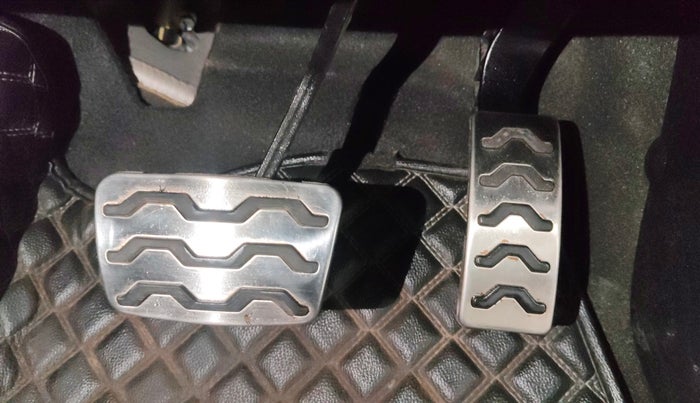 2022 KIA SONET X LINE 1.0 DCT, Petrol, Automatic, 16,227 km, Pedals