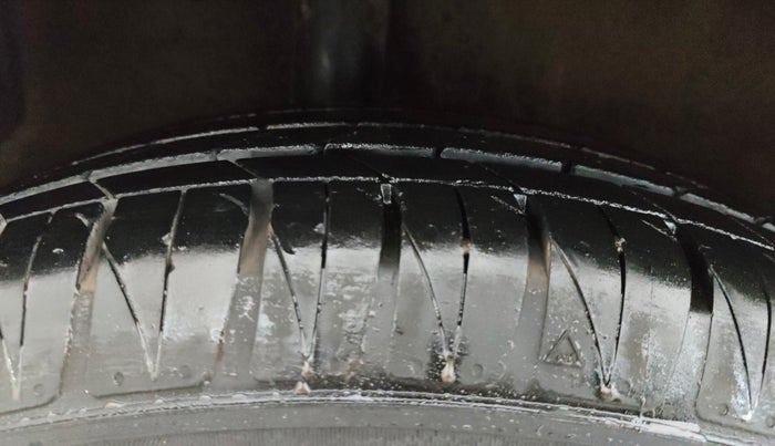 2022 KIA SONET X LINE 1.0 DCT, Petrol, Automatic, 16,227 km, Right Rear Tyre Tread