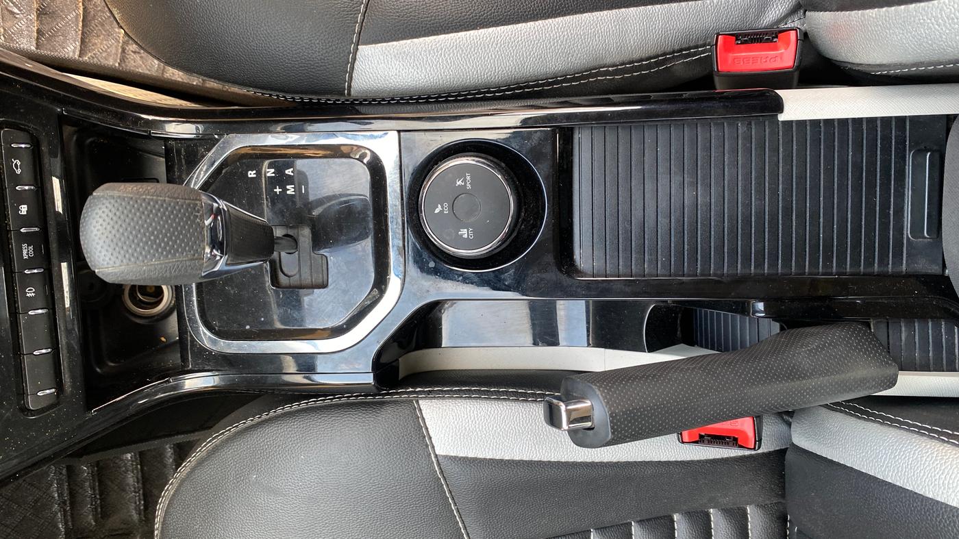 2021 Tata NEXON XZA PLUS (O) PETROL, Petrol, Automatic, 44,750 km, Gear Lever