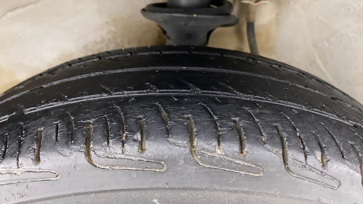 2016 Maruti Alto 800 LXI, Petrol, Manual, 91,603 km, Left Front Tyre Tread
