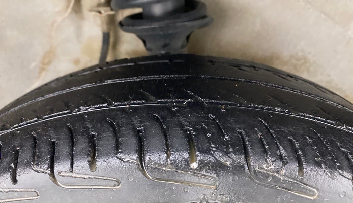 2016 Maruti Alto 800 LXI, Petrol, Manual, 91,603 km, Right Front Tyre Tread