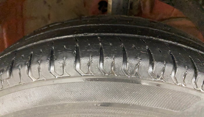 2019 Maruti Dzire VXI, Petrol, Manual, 46,531 km, Right Front Tyre Tread