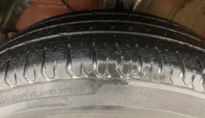2019 Maruti Dzire VXI, Petrol, Manual, 46,531 km, Left Front Tyre Tread