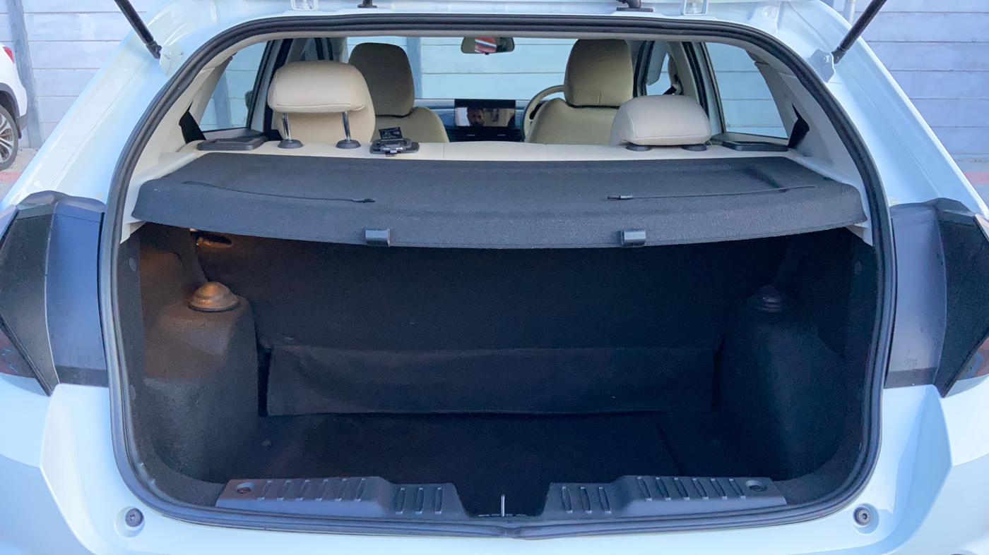 2026 Tata ALTROZ Accomplished S Petrol 5 MT, Petrol, Manual, 3,207 km, Boot Inside