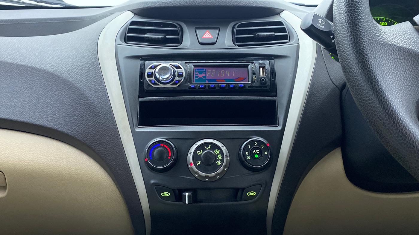 2017 Hyundai Eon ERA PLUS, Petrol, Manual, 36,960 km, Air Conditioner