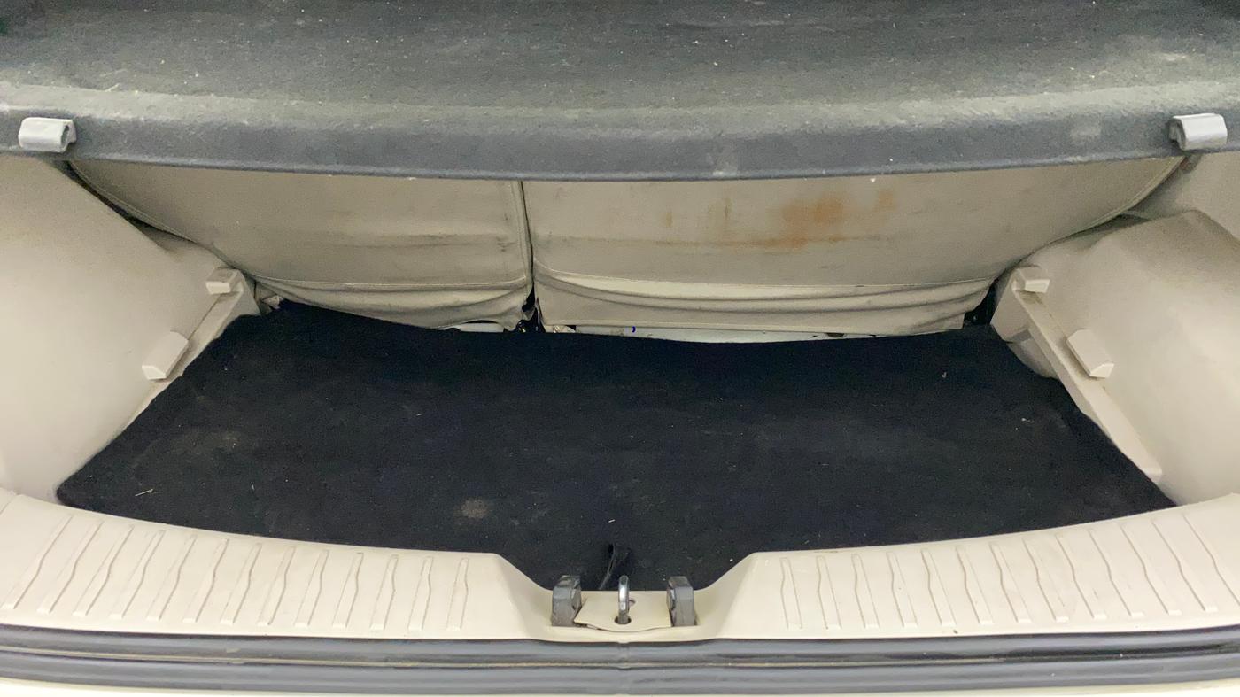 2019 Mahindra XUV300 1.5 W4 MT, Diesel, Manual, 53,218 km, Boot Inside