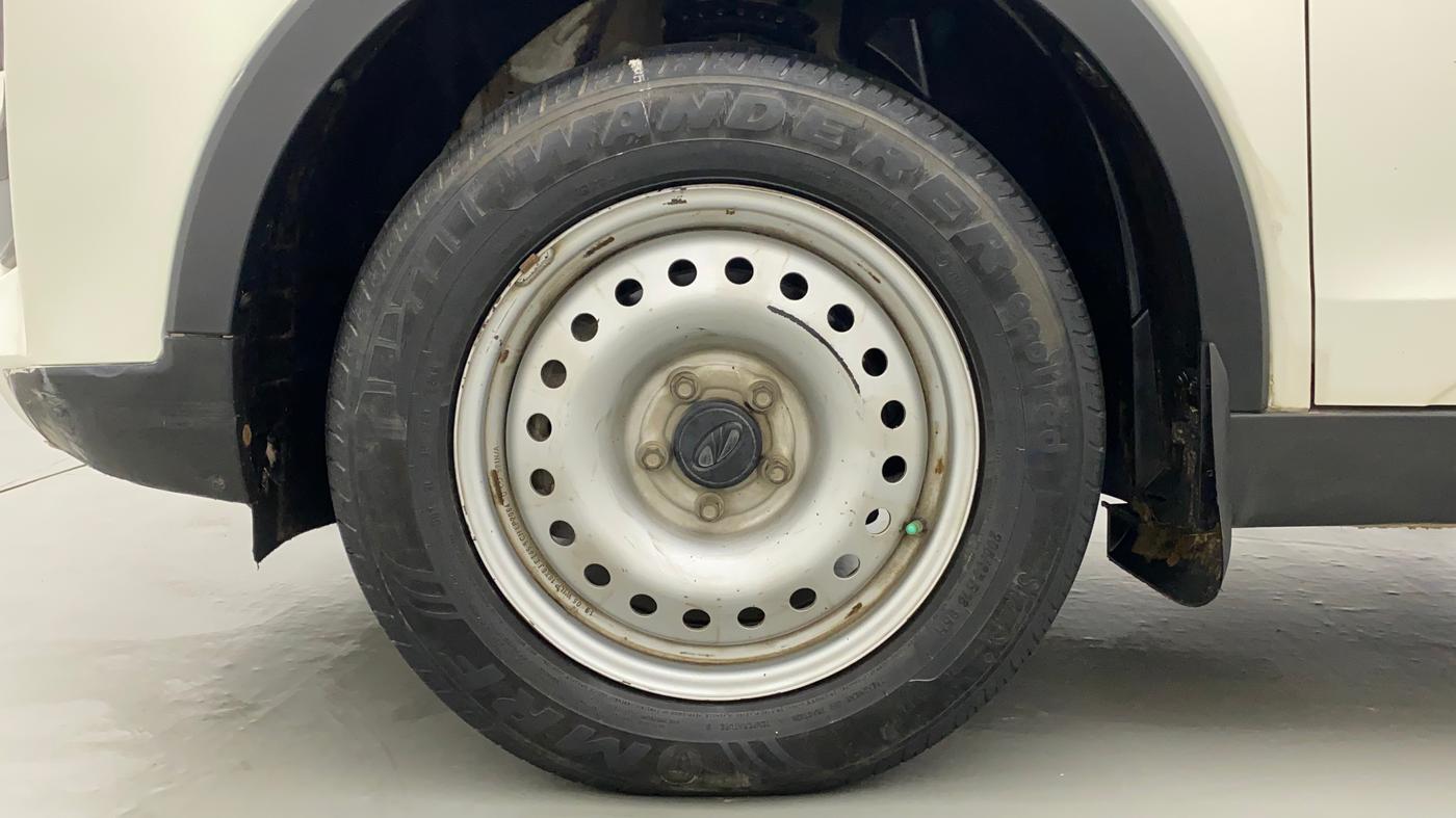 2019 Mahindra XUV300 1.5 W4 MT, Diesel, Manual, 53,218 km, Left Front Wheel