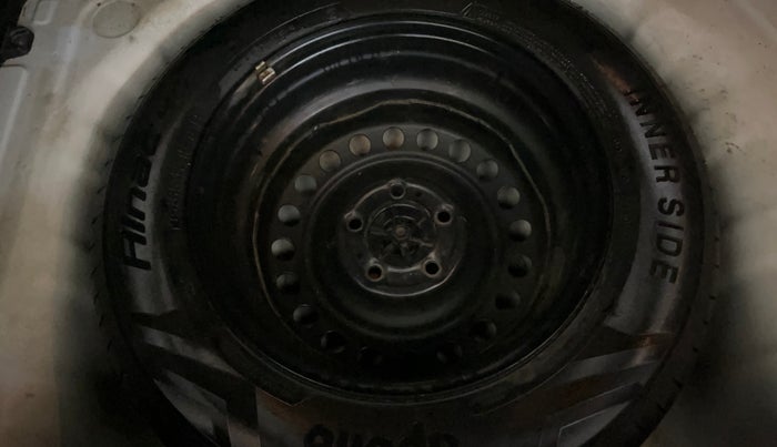 2020 Hyundai VENUE S+ 1.2, Petrol, Manual, 62,110 km, Spare Tyre