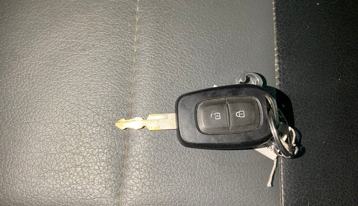 2019 Renault Kwid RXT 1.0 (O), Petrol, Manual, 42,793 km, Key Close Up