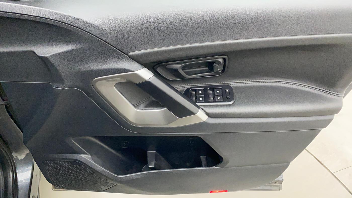 2021 Tata Harrier XMA 2.0L KRYOTEC, Diesel, Automatic, 27,724 km, Driver Side Door Panels Control