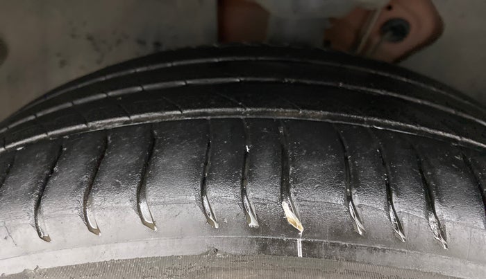 2020 Volkswagen T-ROC 1.5 TSI AT, Petrol, Automatic, 63,073 km, Left Front Tyre Tread