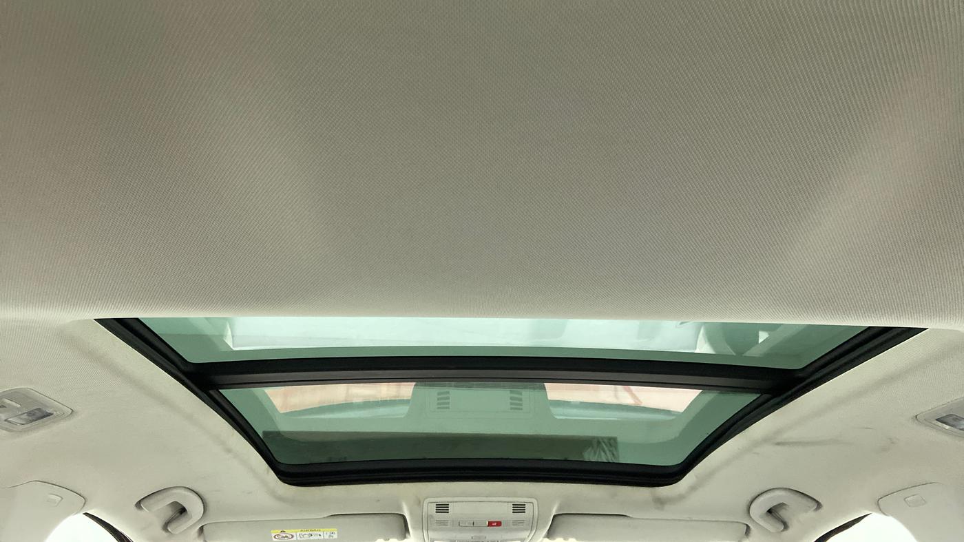 2020 Volkswagen T-ROC 1.5 TSI AT, Petrol, Automatic, 63,073 km, Panoramic Sunroof