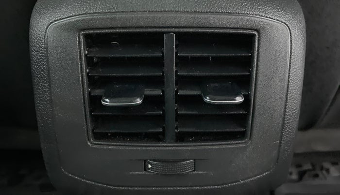 2020 Volkswagen T-ROC 1.5 TSI AT, Petrol, Automatic, 63,073 km, Rear AC Vents