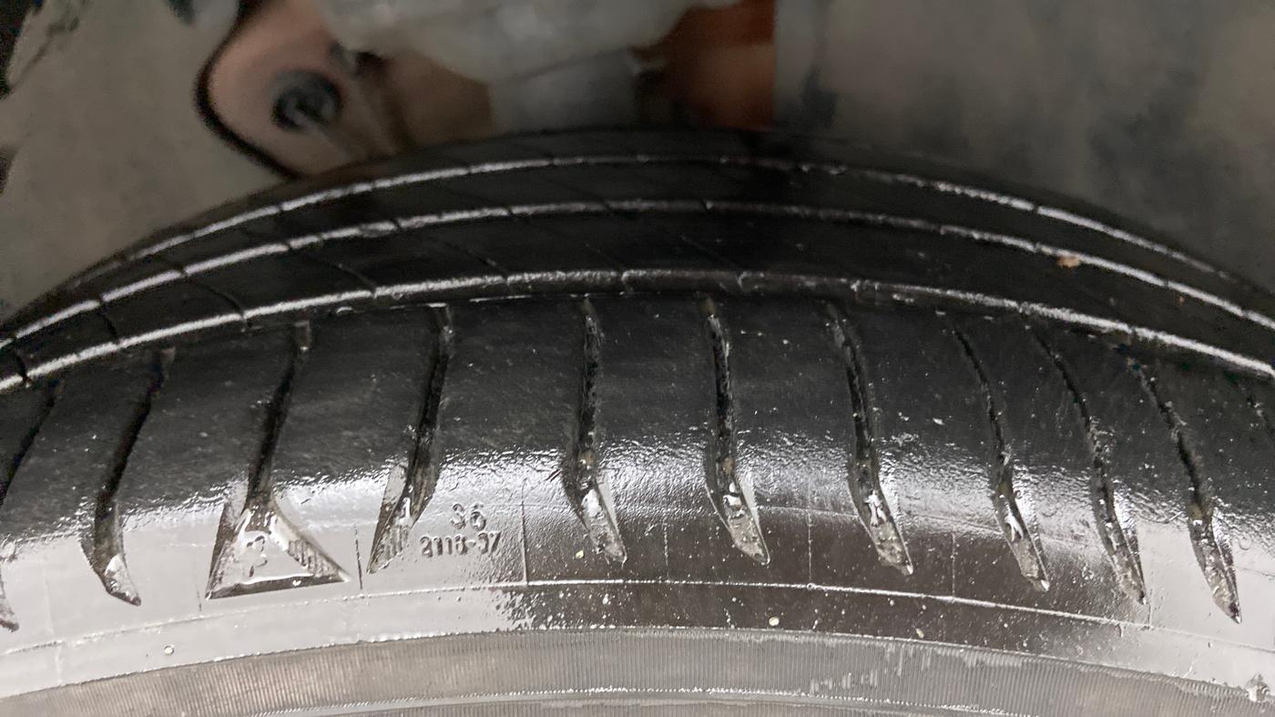 2020 Volkswagen T-ROC 1.5 TSI AT, Petrol, Automatic, 63,073 km, Right Front Tyre Tread