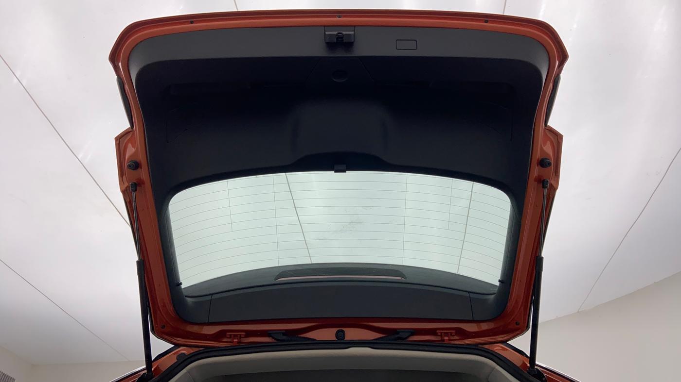 2020 Volkswagen T-ROC 1.5 TSI AT, Petrol, Automatic, 63,073 km, Boot Door Open