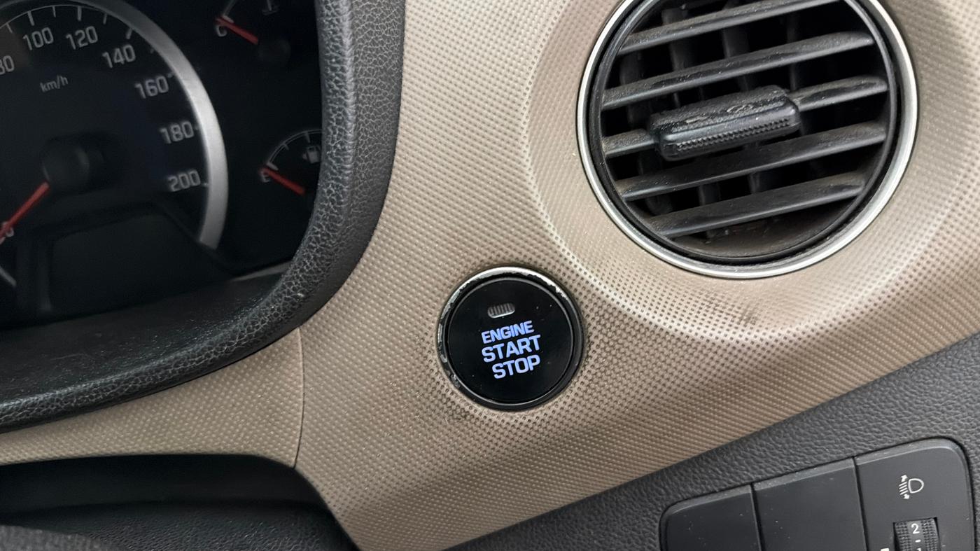 2015 Hyundai Grand i10 ASTA AT 1.2 KAPPA VTVT, Petrol, Automatic, 69,913 km, Keyless Start/ Stop Button