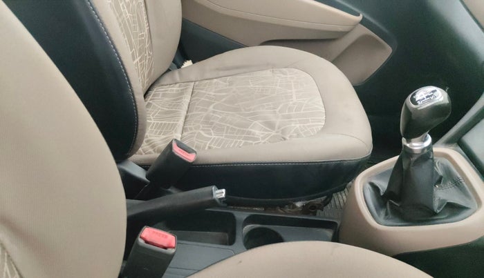 2015 Hyundai Xcent SX 1.2 (O), Petrol, Manual, 93,667 km, Gear Lever