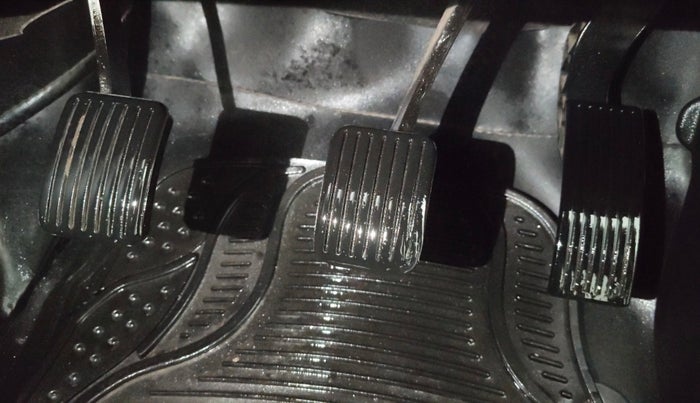 2015 Hyundai Xcent SX 1.2 (O), Petrol, Manual, 93,667 km, Pedals