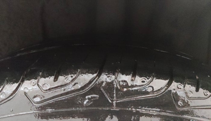 2015 Hyundai Xcent SX 1.2 (O), Petrol, Manual, 93,667 km, Left Rear Tyre Tread