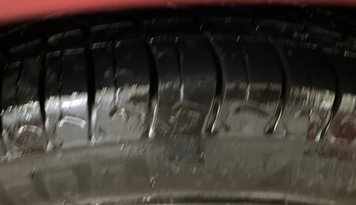 2015 Hyundai Eon MAGNA +, Petrol, Manual, 56,175 km, Right Front Tyre Tread