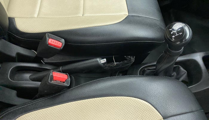 2014 Maruti Wagon R 1.0 VXI, Petrol, Manual, 64,783 km, Gear Lever