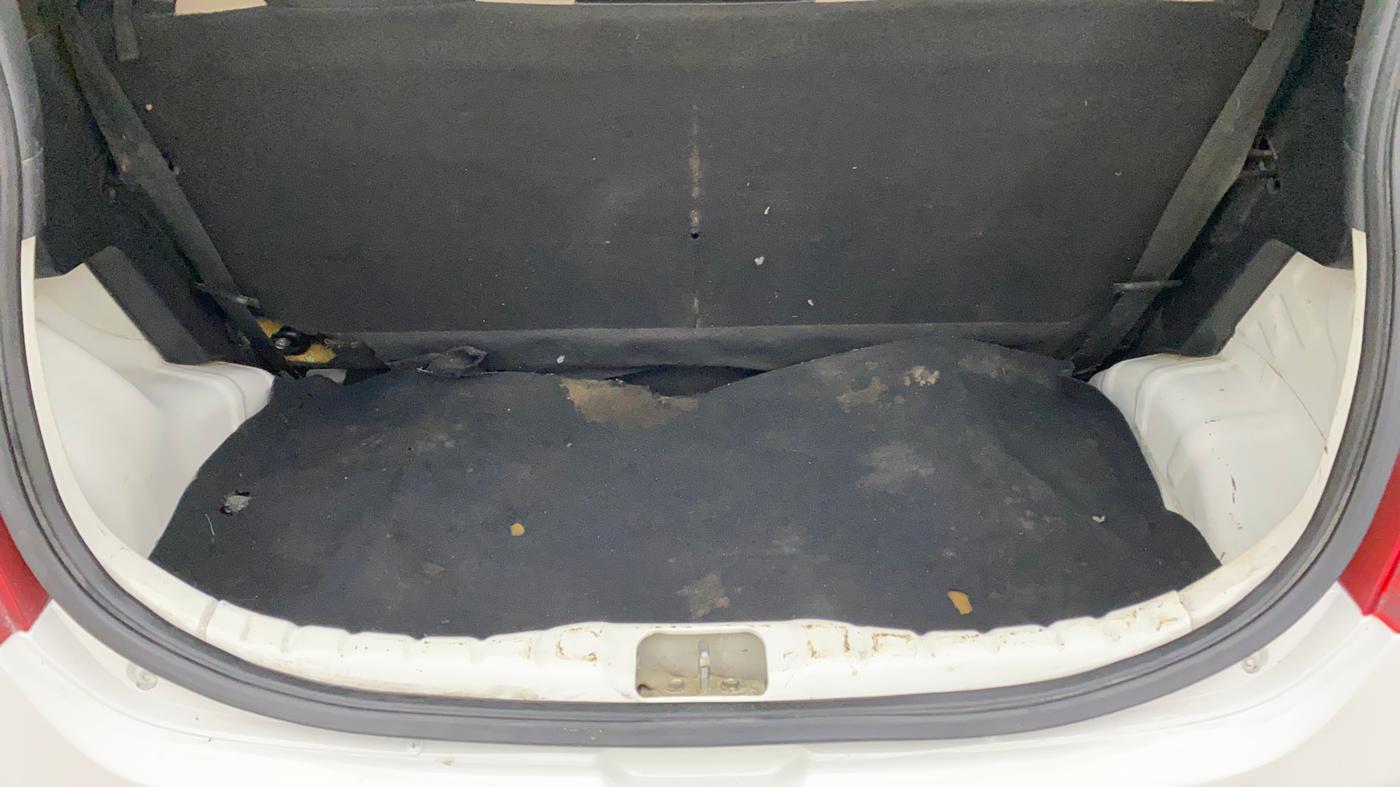 2014 Hyundai Eon ERA +, Petrol, Manual, 45,069 km, Boot Inside