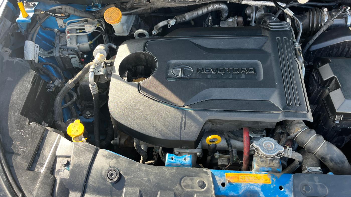 2022 Tata ALTROZ XZ DIESEL, Diesel, Manual, 95,070 km, Engine View - Right