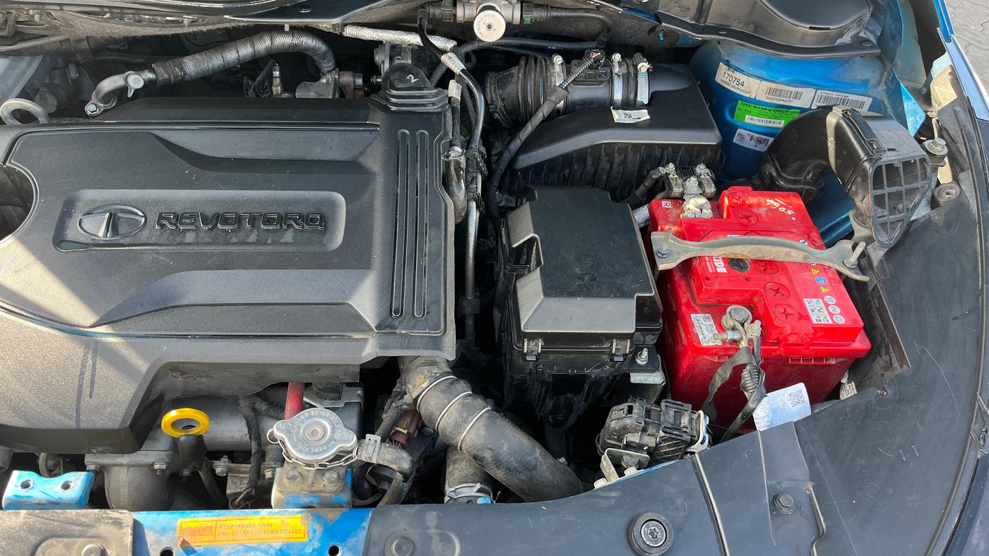 2022 Tata ALTROZ XZ DIESEL, Diesel, Manual, 95,070 km, Engine View - Left